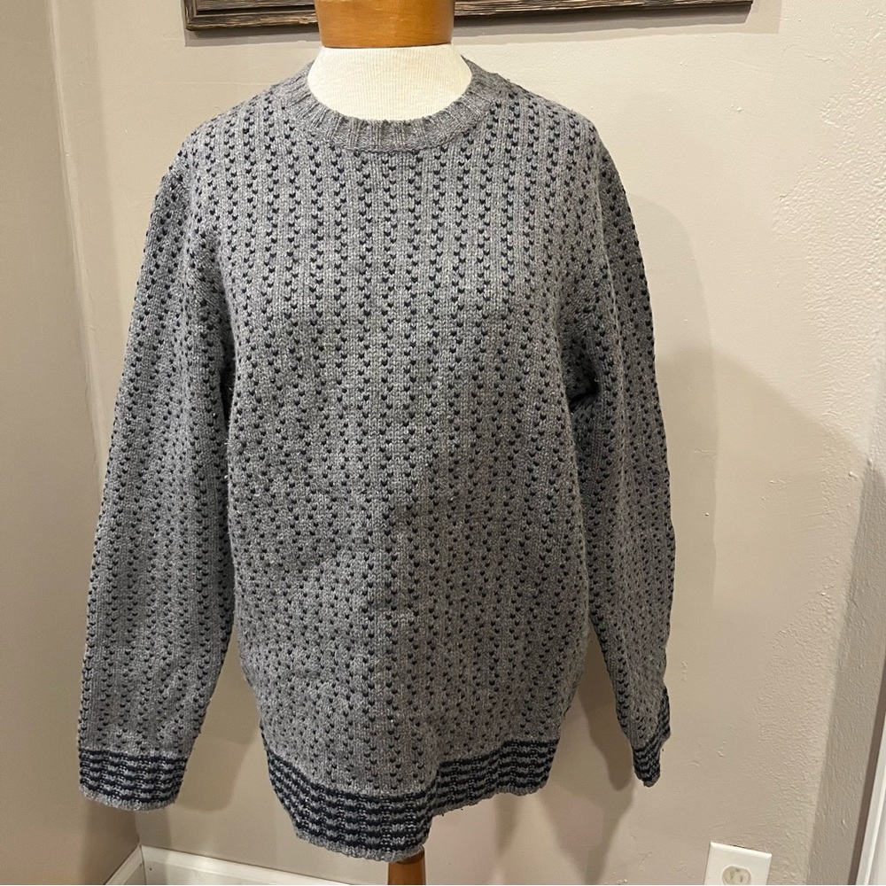 Grayers Gray & Navy Wool Blend Long Sleeve Pullover Sweater Men’s Size Medium